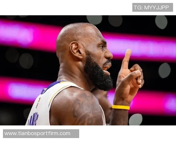 詹姆斯转发马克西生涯新高54分与9助攻的精彩表现引发热议